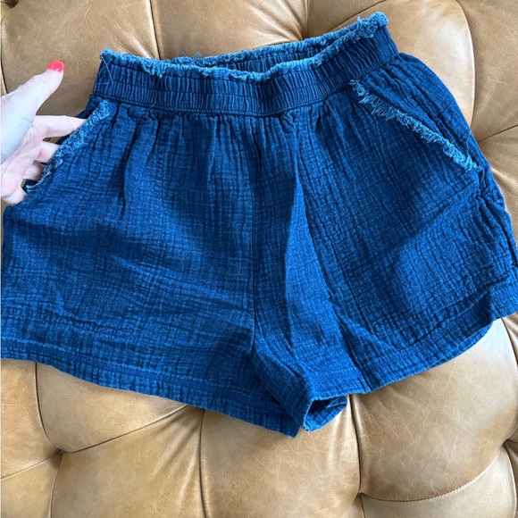 Aerie short and button down set. - Picture 6 of 8